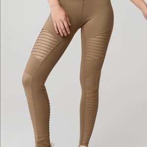 ALO Yoga Tan High-Waisted Rise Moto Legging Contouring Stretch Medium Women’s